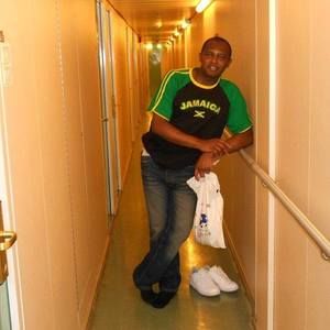 Meet your Posher, Roberto